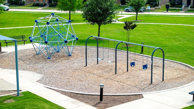 6108 Lipan Ln, Mckinney, TX 75070 - view of property's community featuring a yard