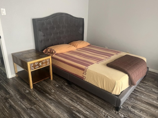 4571 N O Connor Rd Unit 1323, Irving, TX 75062 - bedroom featuring wood finished floors and baseboards