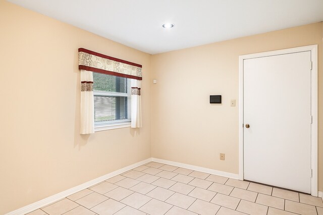 6341 Leaning Oaks St, Dallas, TX 75241 - empty room featuring baseboards, recessed lighting, and light tile patterned floors