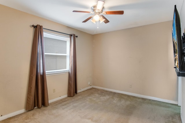 6341 Leaning Oaks St, Dallas, TX 75241 - unfurnished room with light colored carpet, ceiling fan, and baseboards
