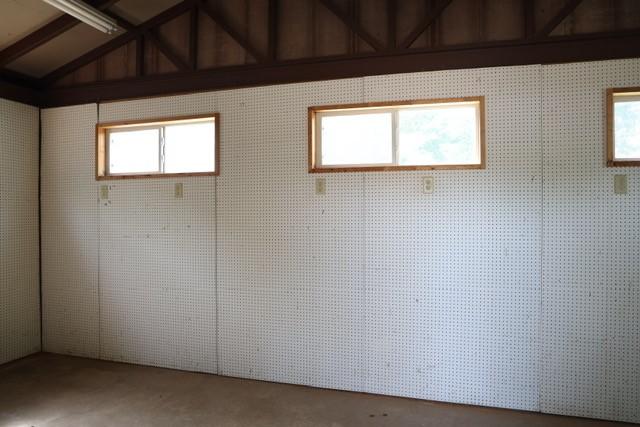 2800 Peachtree Ln, Pantego, TX 76013 - view of storage