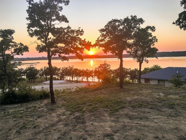 8 Tula Ct, Nocona, TX 76255 - water view