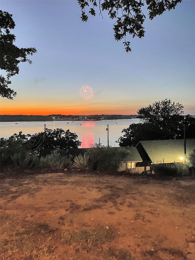 8 Tula Ct, Nocona, TX 76255 - water view