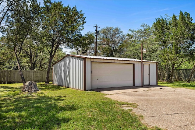 218 Rainbow Dr, Woodway, TX 76712 - view of detached garage