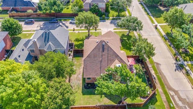 2401 Greenwich Dr, Carrollton, TX 75006 - aerial view of property and surrounding area