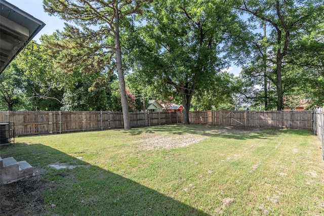 4423 Colonial Ave, Dallas, TX 75215 - view of yard with central AC unit