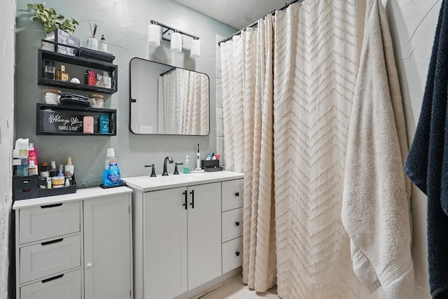 4602 Marlboro Dr, Abilene, TX 79606 - full bath with vanity and a shower with curtain