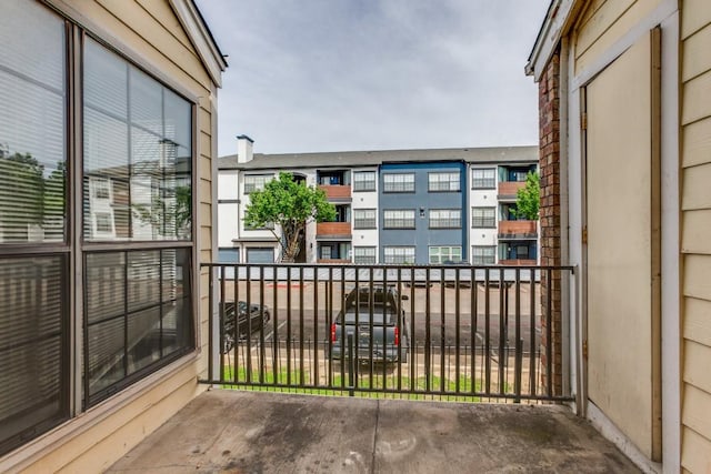 9601 Forest Ln Unit 822, Dallas, TX 75243 - view of balcony