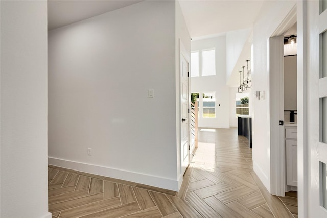 9320 Beckleycrest Ave, Dallas, TX 75232 - corridor featuring baseboards