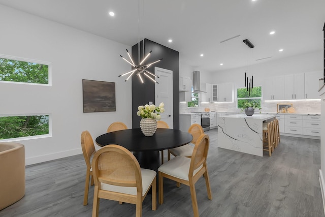 1921 Pollard St, Dallas, TX 75208 - dining space featuring light wood-style flooring, recessed lighting, and baseboards