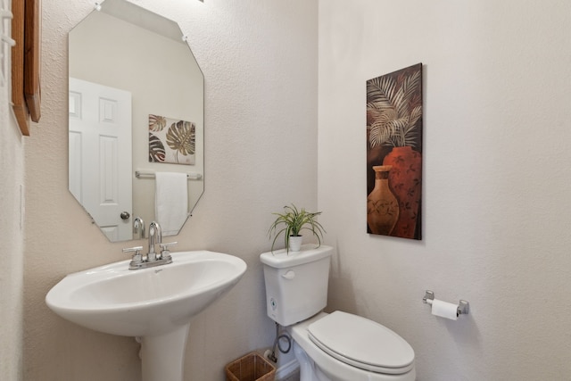 1016 Hidden Creek Ct, Allen, TX 75002 - bathroom with toilet and a sink