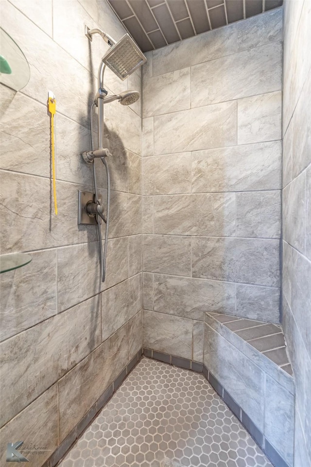 649 Westwood Dr, Abilene, TX 79603 - full bathroom with a tile shower