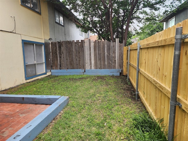 2614 Santa Barbara Dr, Grand Prairie, TX 75052 - view of yard