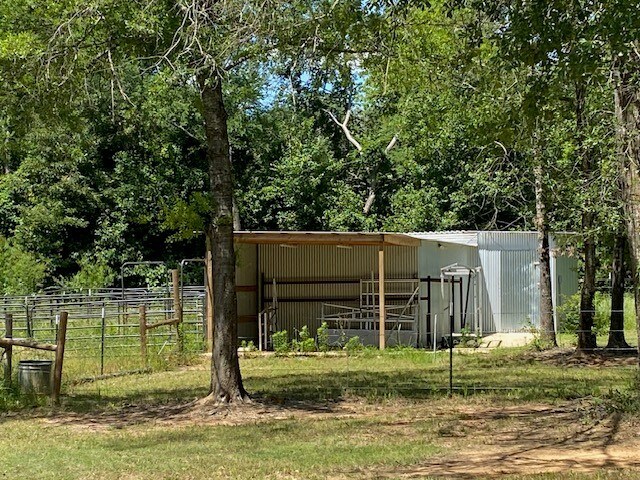 610 Old Tyler Hwy, Athens, TX 75751 - view of pole building with fence