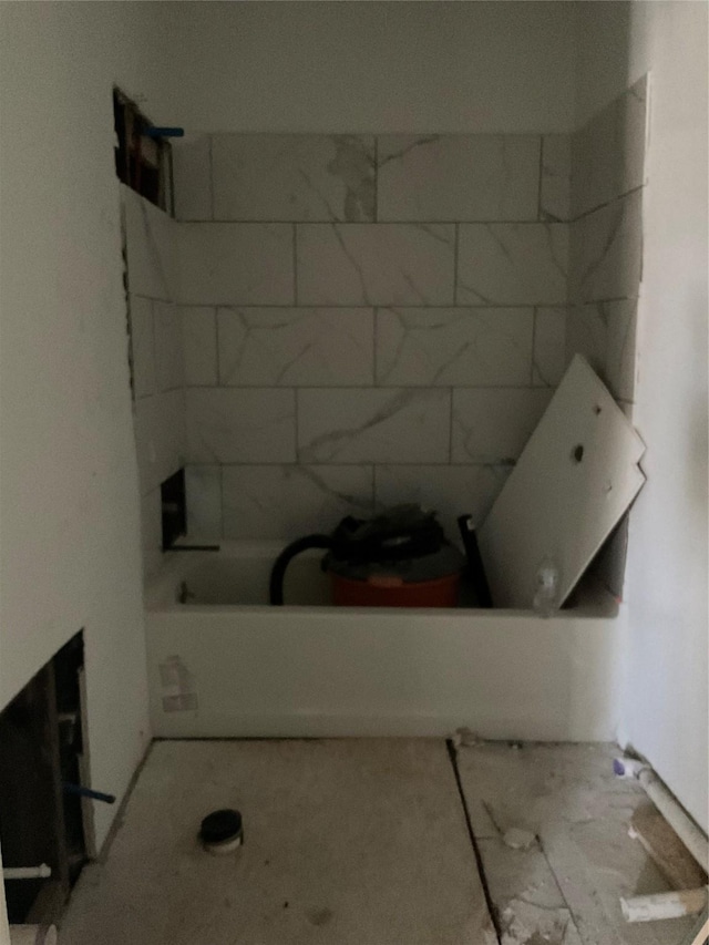 410 35th, Corsicana, TX 75110 - full bath featuring shower / bathtub combination