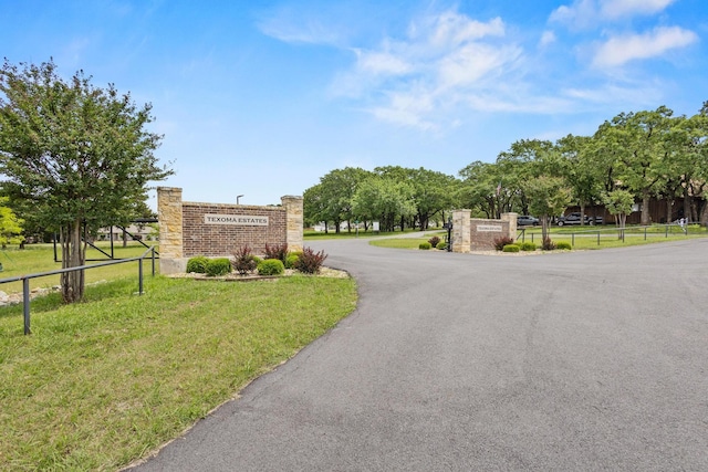 219 Ray Rd, Pottsboro, TX 75076 - view of asphalt road