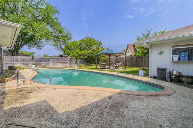 2801 Peachtree Ln, Pantego, TX 76013 - view of swimming pool with a patio area and a fenced backyard