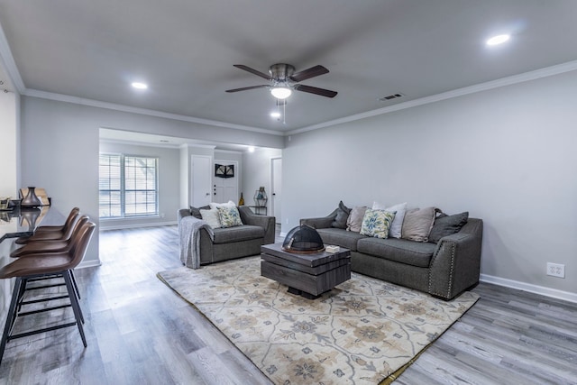 2801 Peachtree Ln, Pantego, TX 76013 - living area with a ceiling fan, wood finished floors, baseboards, recessed lighting, and crown molding