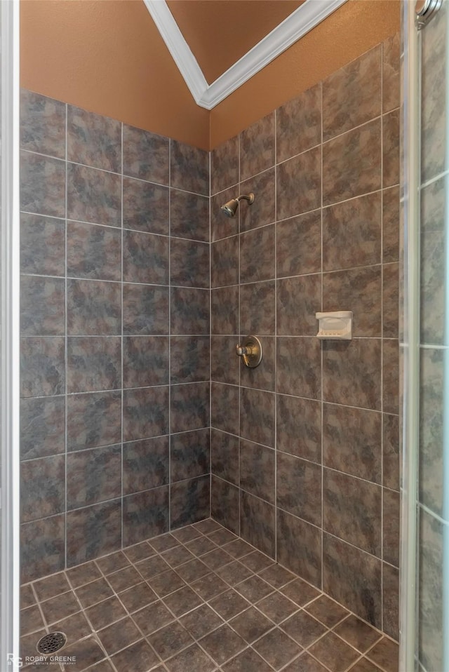 532 Hunters Run, Bossier City, LA 71111 - full bathroom with ornamental molding and tiled shower