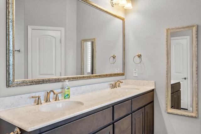 3626 Green Bluff Ct, Midlothian, TX 76065 - full bath featuring double vanity