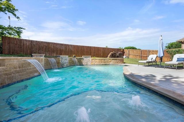 3626 Green Bluff Ct, Midlothian, TX 76065 - view of swimming pool with a fenced backyard and a patio