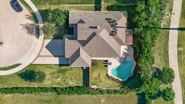 3626 Green Bluff Ct, Midlothian, TX 76065 - aerial view of a pool area