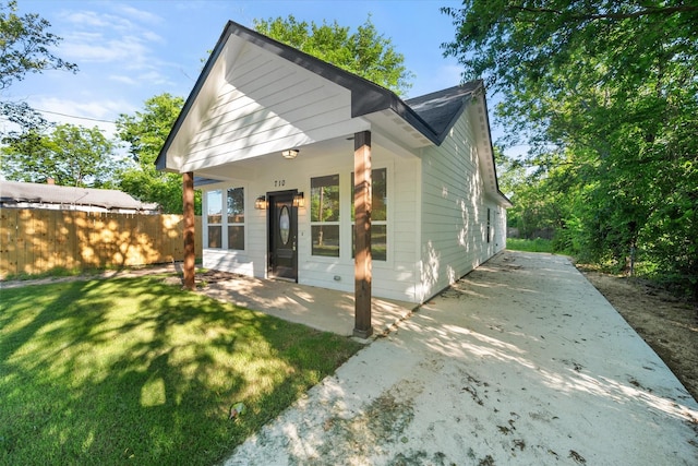 710 E 3rd Ave, Corsicana, TX 75110 - view of rear view of house
