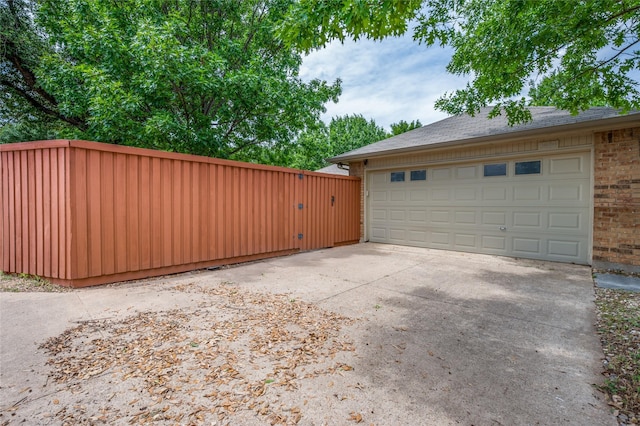 1404 Chicota Dr, Plano, TX 75023 - garage featuring driveway