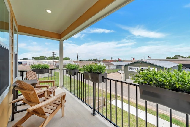 1116 Oakwood Ave, Waco, TX 76706 - balcony with a residential view