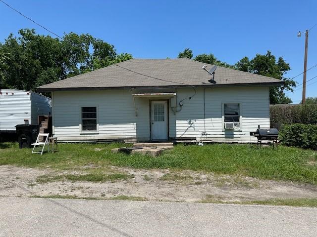 view of back of property