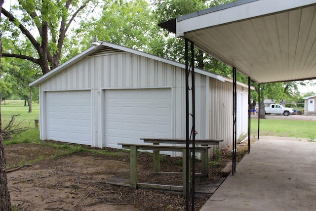 4207 Harrison St, Bellmead, TX 76705 - view of detached garage