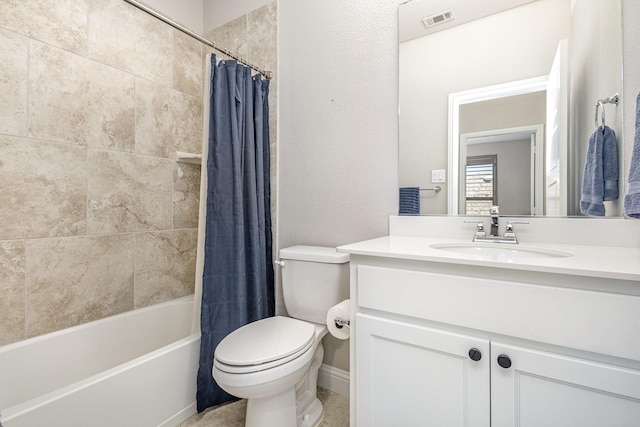 1607 Lilac Ln, Celina, TX 75009 - full bath with toilet, vanity, and shower / tub combo with curtain