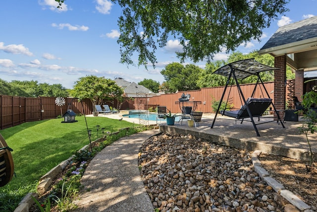 view of yard with a patio area