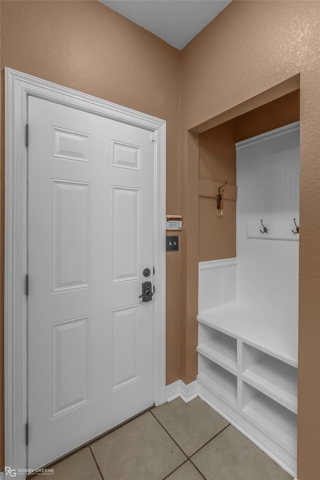 561 Linton Rd, Benton, LA 71006 - mudroom with tile patterned floors