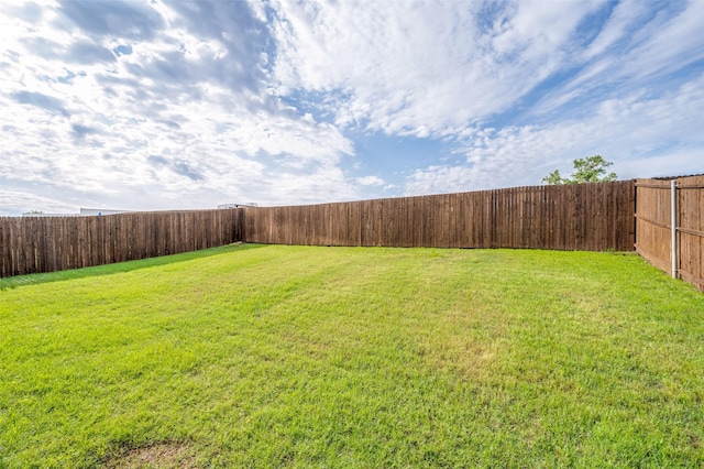 820 Lake Sierra Way, Little Elm, TX 75068 - view of yard