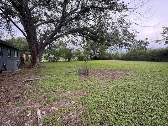 140 Shirley Dr, Lacy Lakeview, TX 76705 - view of yard featuring central AC unit