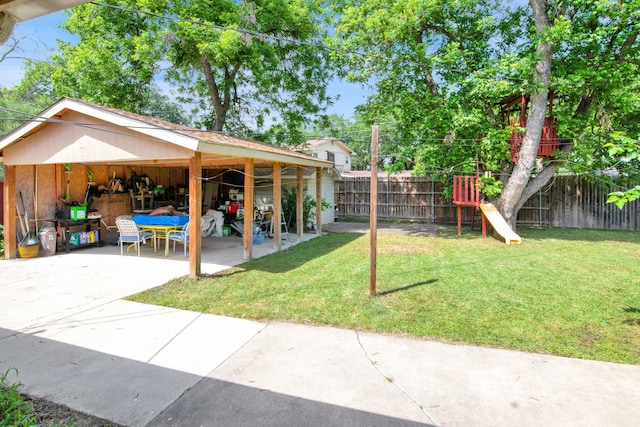 view of yard with a patio