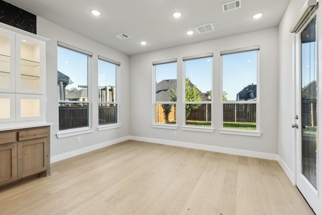 2921 Citation Rd, Celina, TX 75009 - unfurnished room with baseboards, light wood-style floors, and recessed lighting