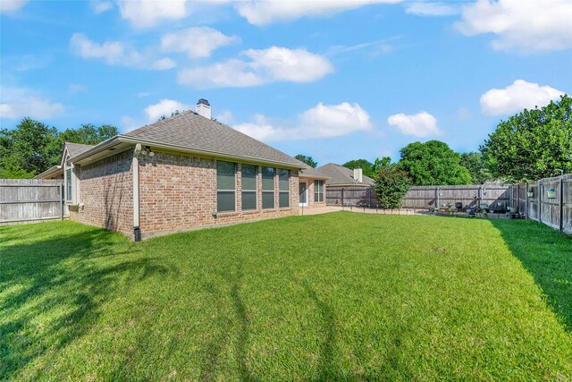 302 Canterbury Dr, Waco, TX 76712 - view of yard