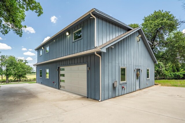 919 Old Justin Rd, Argyle, TX 76226 - garage with driveway