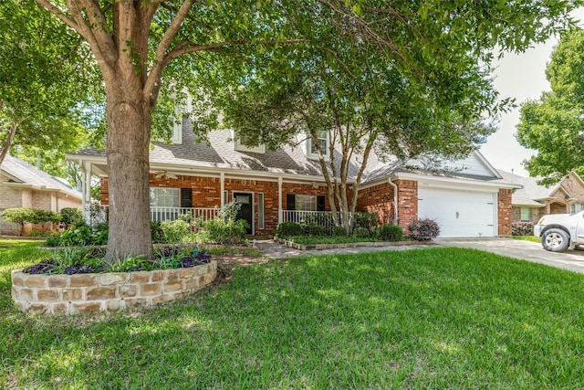 2404 Summer Ct, Arlington, TX 76001 - view of front of home featuring brick siding, a porch, a front lawn, and an attached garage
