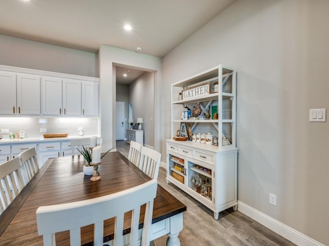 11724 Pistachio Trl, Fort Worth, TX 76108 - dining space with light wood-style flooring, baseboards, and recessed lighting
