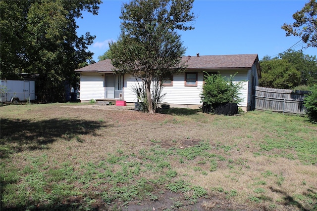 114 Wilmington Ave, Waxahachie, TX 75165 - view of rear view of property
