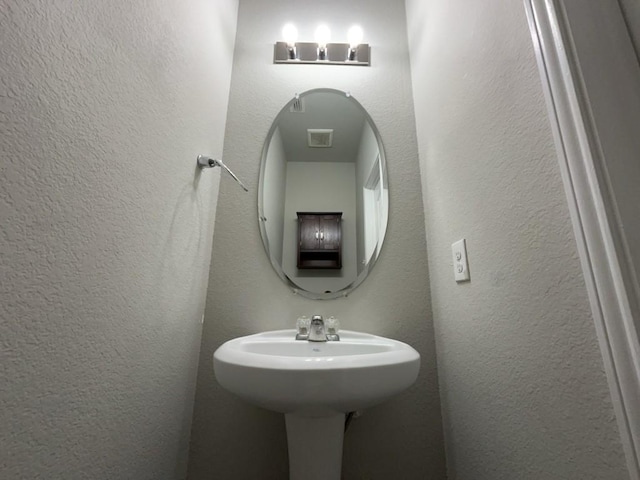 3000 Buckthorn St, Forney, TX 75126 - bathroom with a textured wall