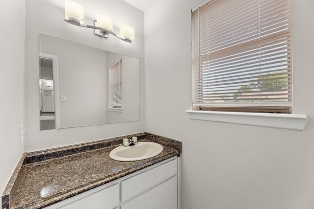531 Norwood Cir E, Arlington, TX 76013 - bathroom with vanity