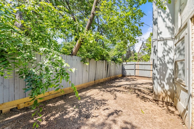 531 Norwood Cir E, Arlington, TX 76013 - view of fenced backyard