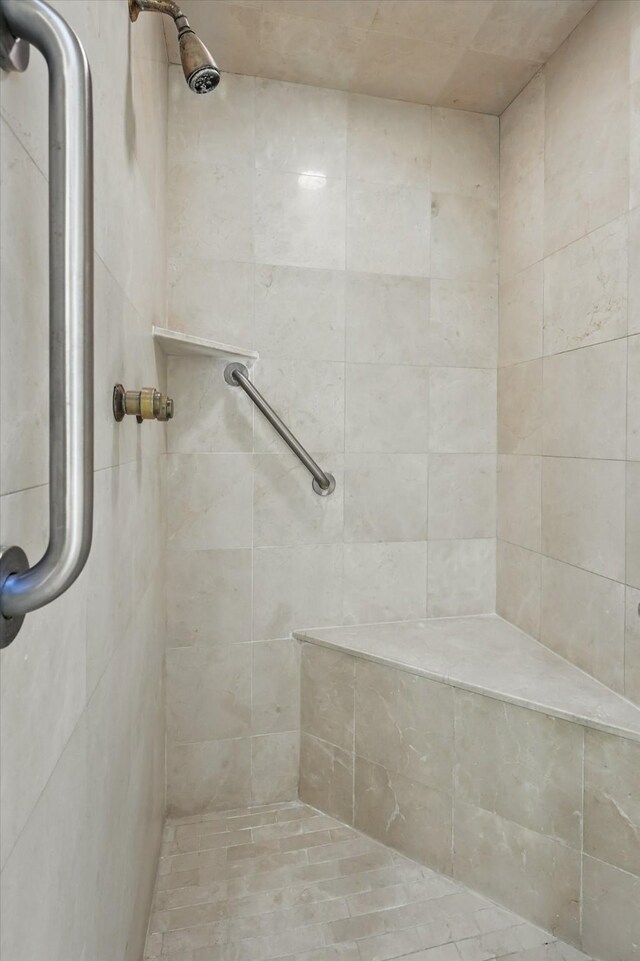 1424 Hidden Oaks Cir, Corinth, TX 76210 - bathroom with a tile shower