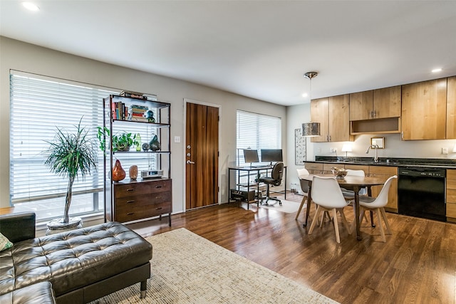 4616 W Lovers Ln Unit 231, Dallas, TX 75209 - living area featuring dark wood-style flooring and recessed lighting