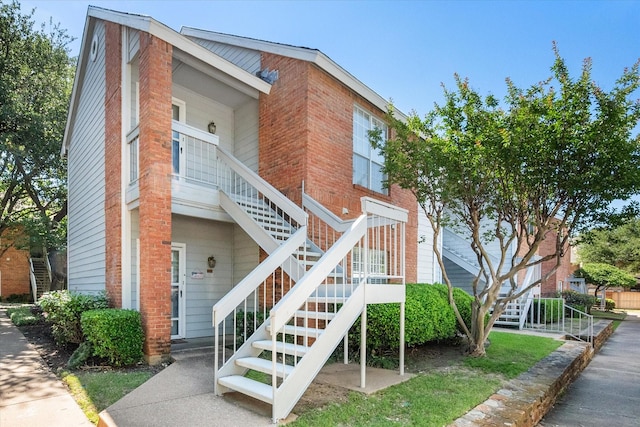 2101 Saint Michaels Dr Unit 109, Arlington, TX 76011 - view of property featuring stairs