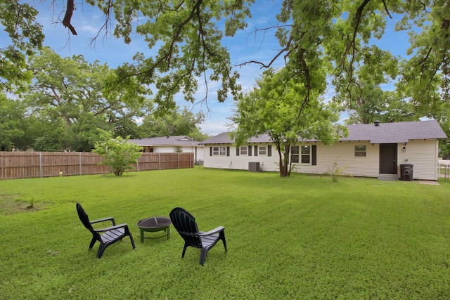 610 Phillips St, Cleburne, TX 76033 - view of yard with entry steps